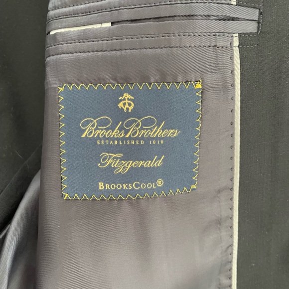 Brooks Brothers Navy 38 Regular New with basted stitching - Picture 10 of 10